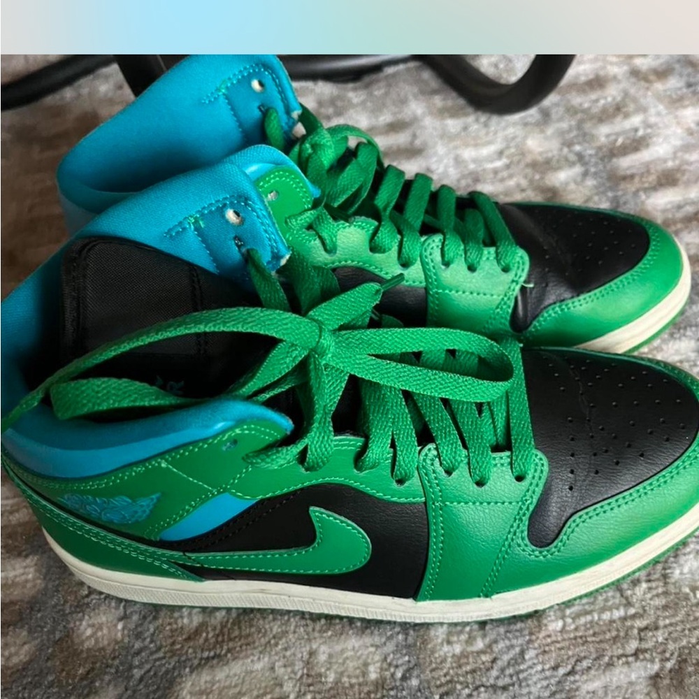 Size 8 Nike Air Jordan’s